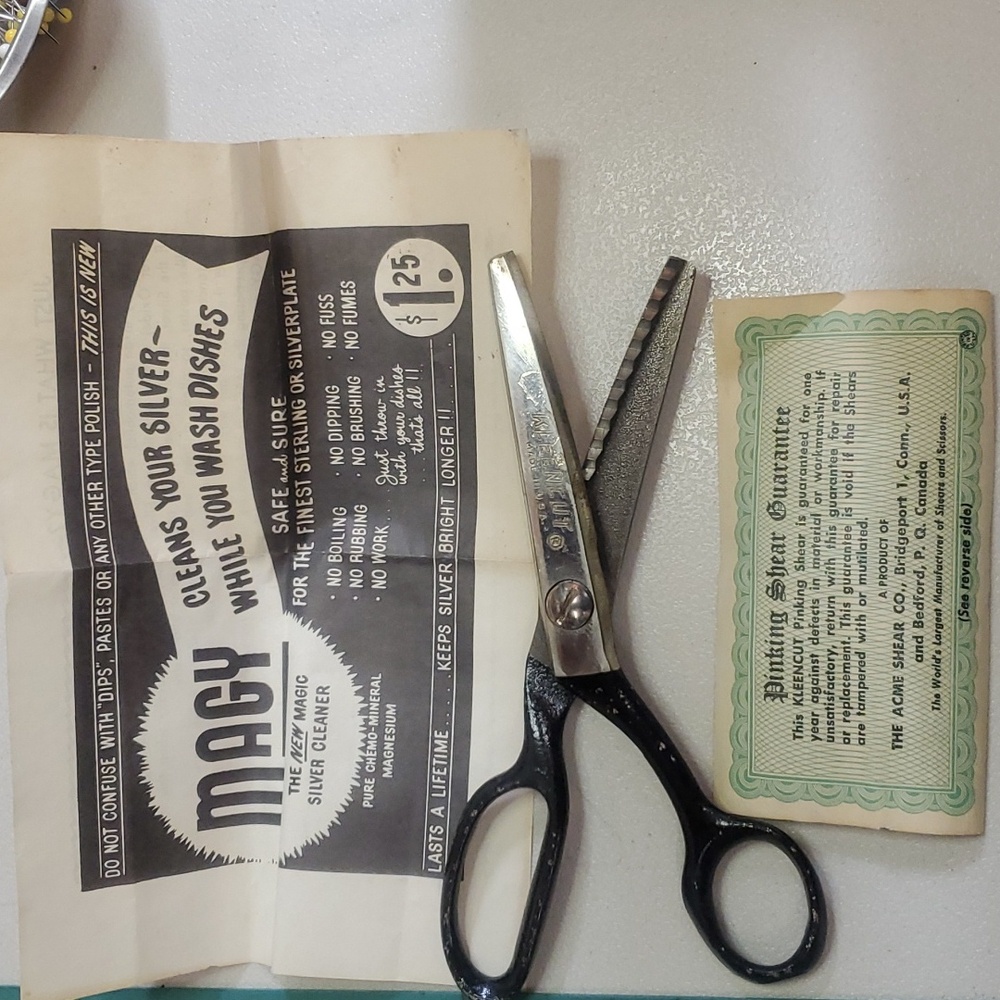 Kleen cut vintage sewing scissors ♡